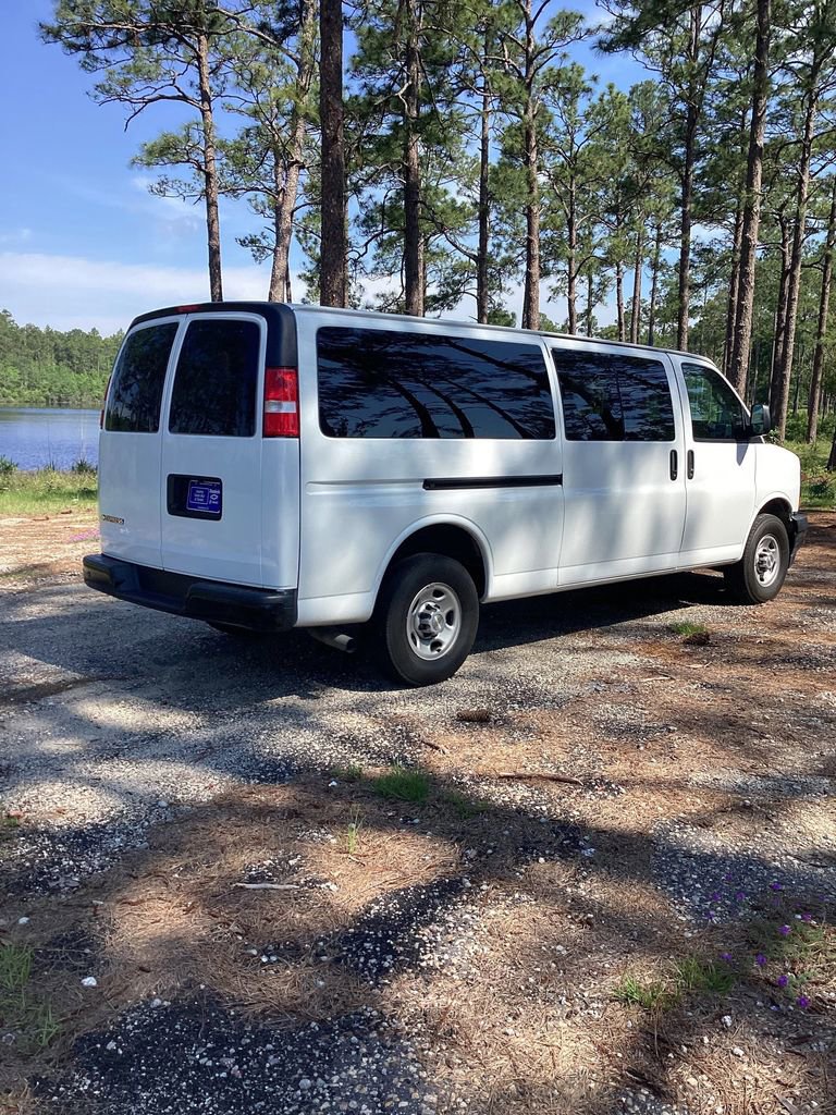 chevrolet express passenger 2022 1GAZGNFP3N1270693 image chevrolet express passenger 2022 1GAZGNFP3N1270693 image
